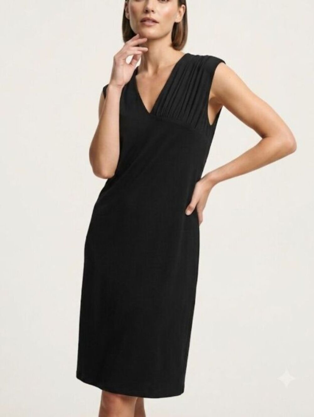Black Sleeveless V-Neck Pleated Detail Midi Dress